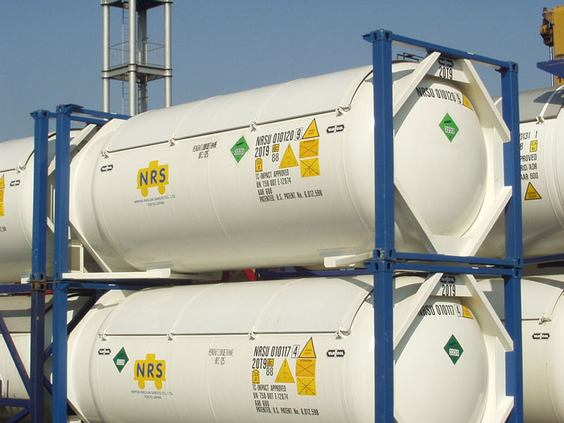 El transporte de mercancías peligrosas y fácilmente contaminantes