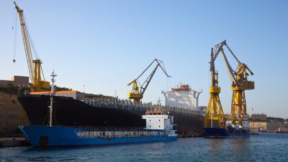 The transport of oversize cargo by sea